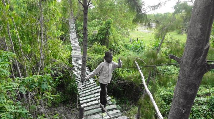 Fourteen Falls Lodge