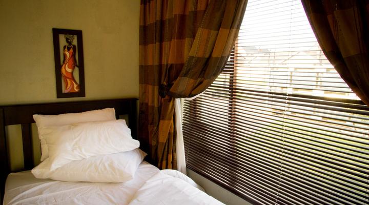 Phetshile Guest House