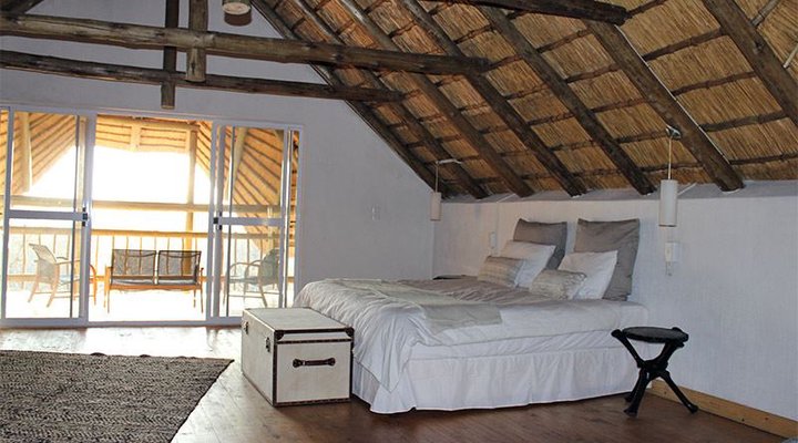 Leeus Villa