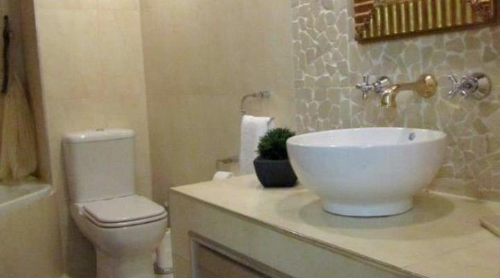 11 Red Mandarins Apartment No.3