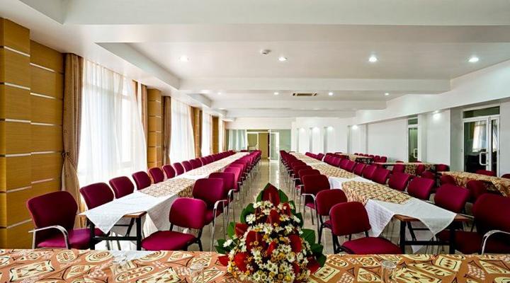 Afrique Suites Hotel