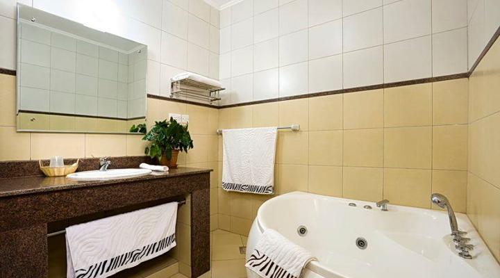 Afrique Suites Hotel