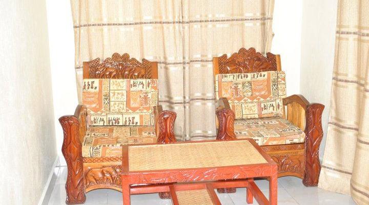 Pearl Gardens Beach Resort Kalangala