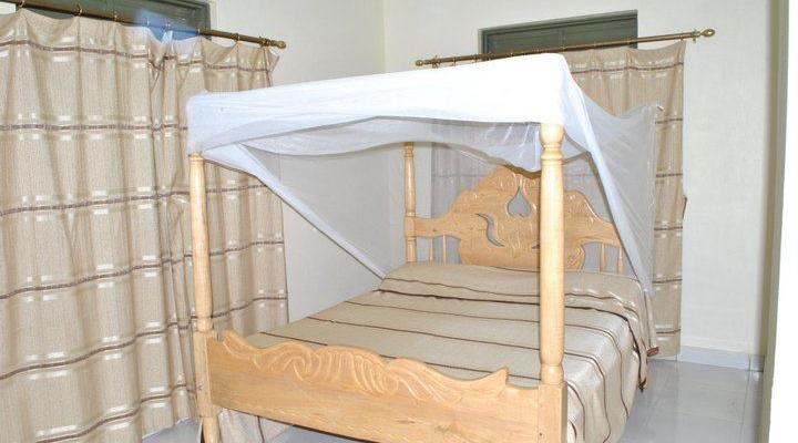 Pearl Gardens Beach Resort Kalangala