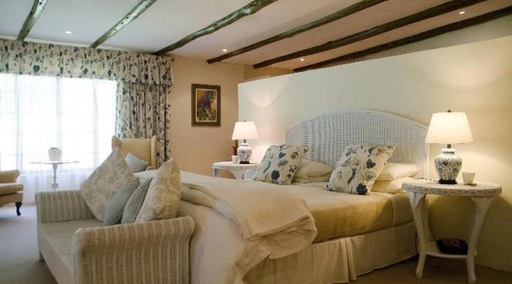 Cranford Country Lodge