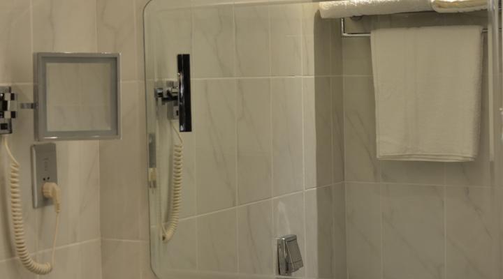 Cloud Hotel and Suites