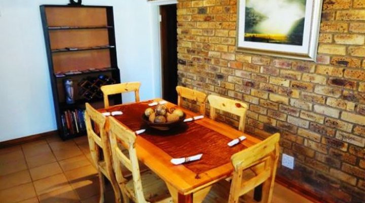 Meerkatplaats Guesthouse and B&B