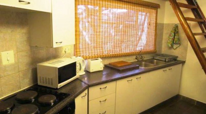 Meerkatplaats Guesthouse and B&B