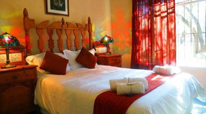 Meerkatplaats Guesthouse and B&B