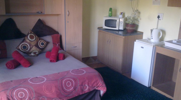 Nina's Pancake & Guest House
