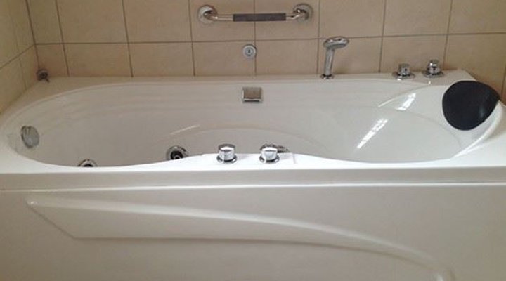 Khanondo Guest House