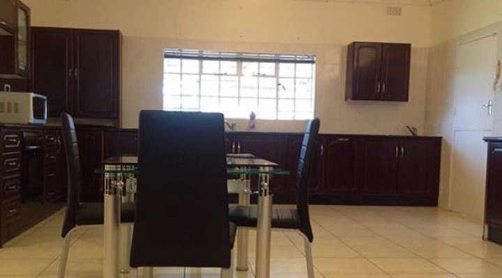 Khanondo Guest House