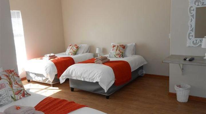 The Palms Gastehuise/Guesthouse