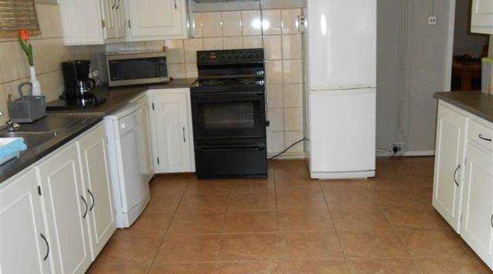 The Palms Gastehuise/Guesthouse