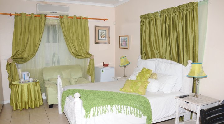 Tuskers Bed and Breakfast
