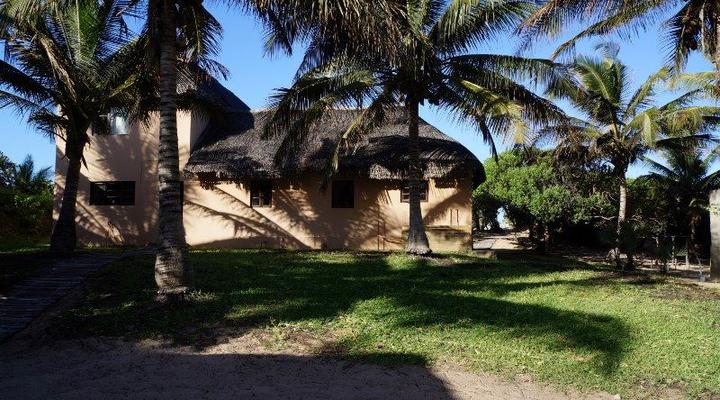 Dhow Bay Guest House