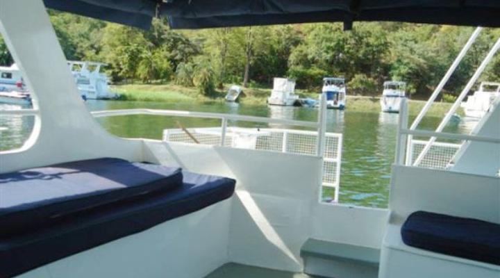 Harry's Getaway - Kariba Houseboat