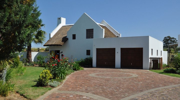 Nglovo House