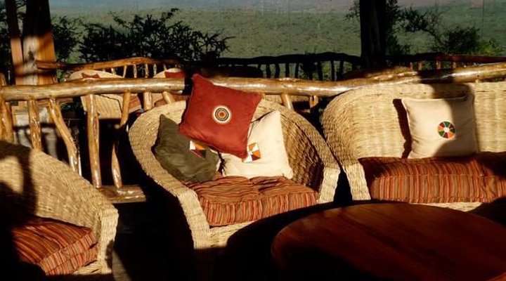 Lion's Bluff Lodge