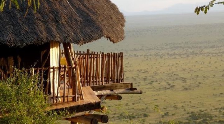 Lion's Bluff Lodge