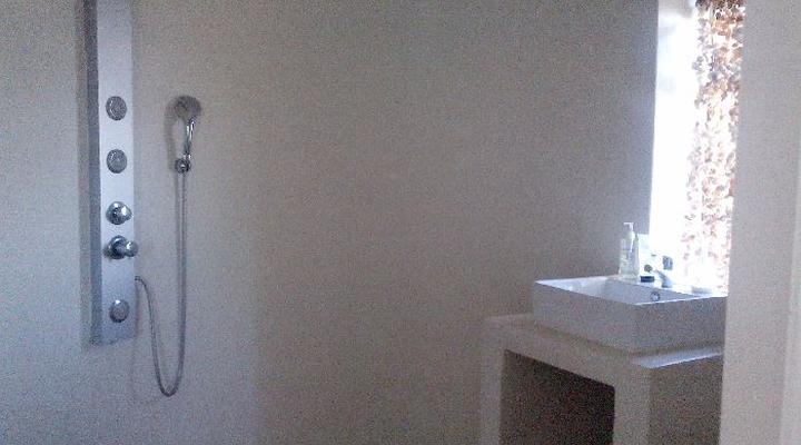 Tropico House Guesthouse