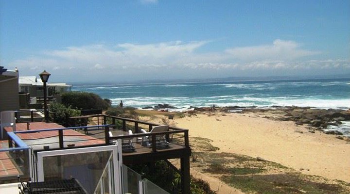 Beachfront Holiday Cottage