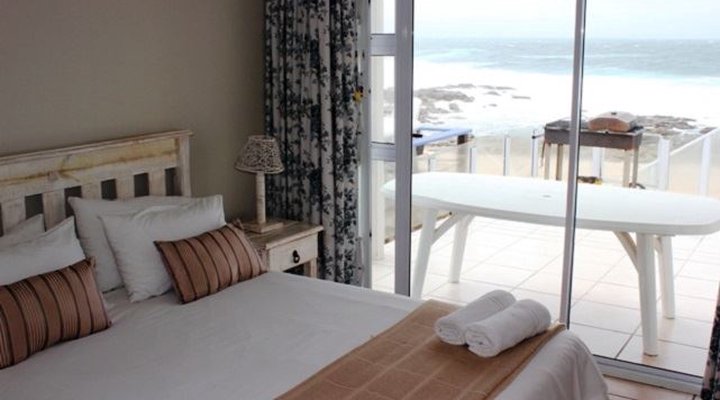 Beachfront Holiday Cottage