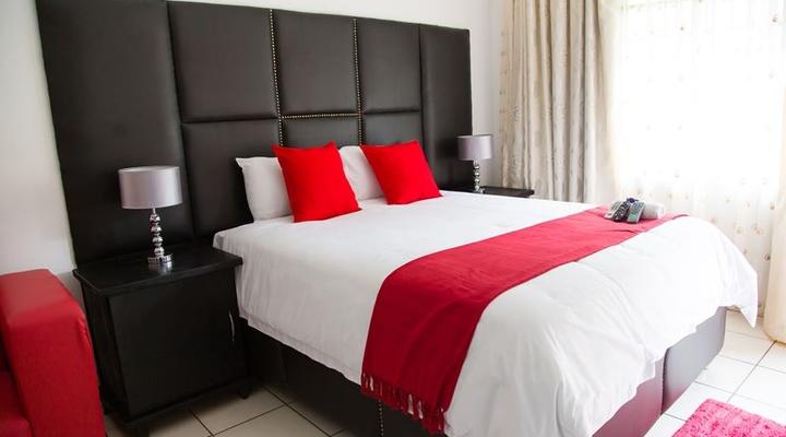 Leamogetswe Sleep and Go Cottage