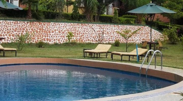 Flamingo Safari Lodge