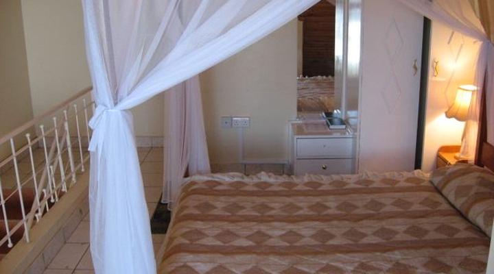 Harlequin Suites Hotel