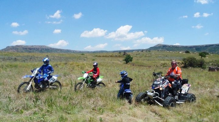 Twin Oaks Guest Farm