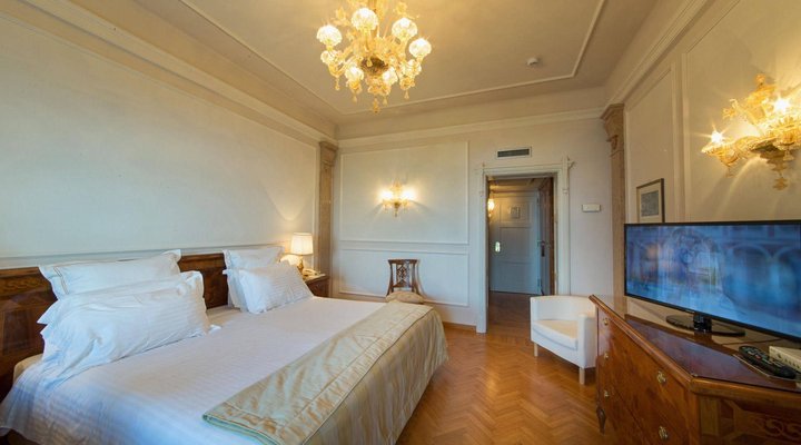 Villa Cortine Palace Hotel