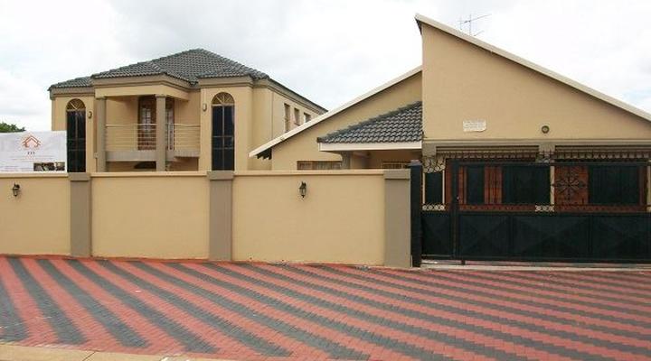 Ko-Iketla Guesthouse