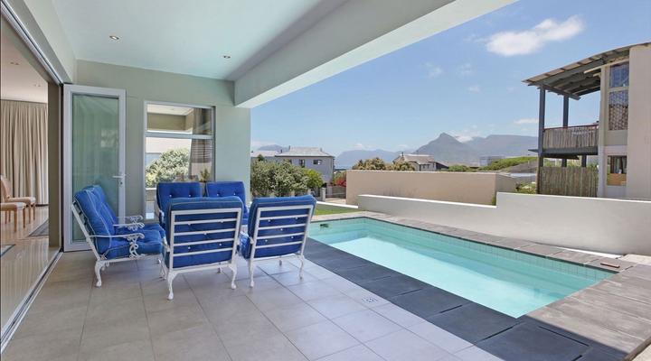 Greenways Beach House