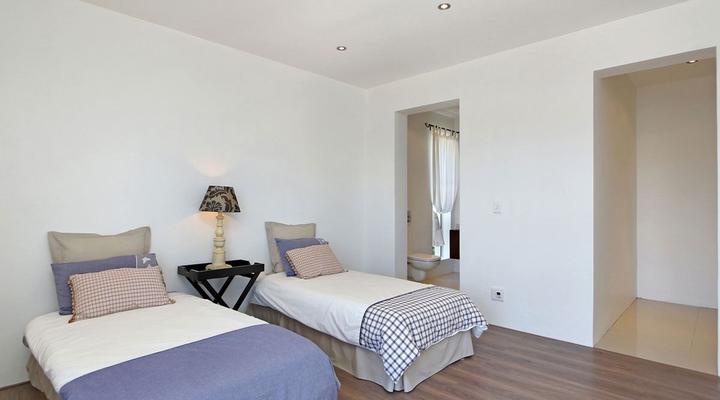 Greenways Beach House