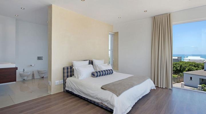 Greenways Beach House