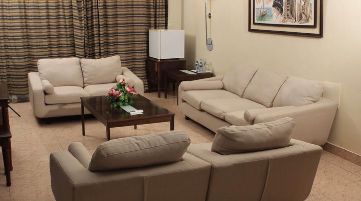 Sai Rock Beach Hotel