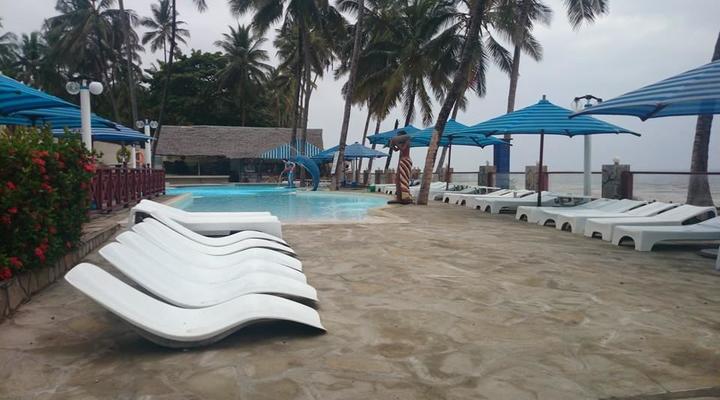 Sai Rock Beach Hotel