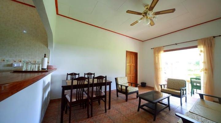 Zerof Self-catering Apartments