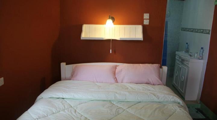 Olooloitikoshi Delights