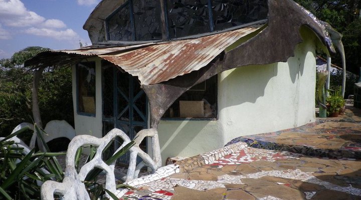 Pool House and Basement Flat