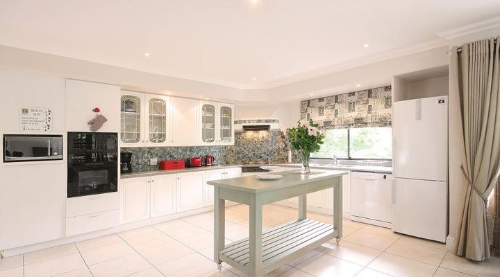 4 Akademie Street - Florin's Crest