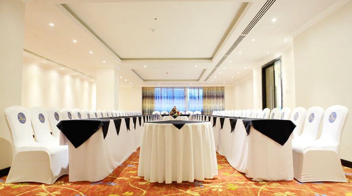 Elilly International Hotel