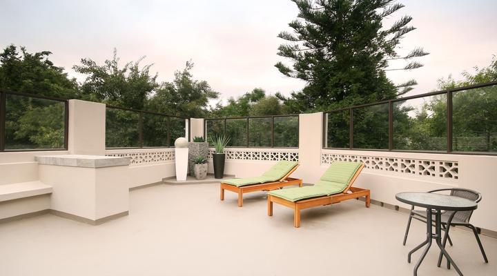 4 Akademie Street - Florin's Crest