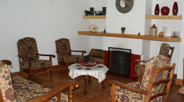 Cullinan Lakeview Cottage