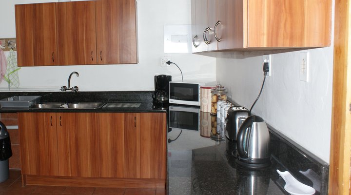 Cullinan Lakeview Cottage