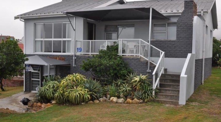 Grondjie-Gaatjie De Kelders Self-catering