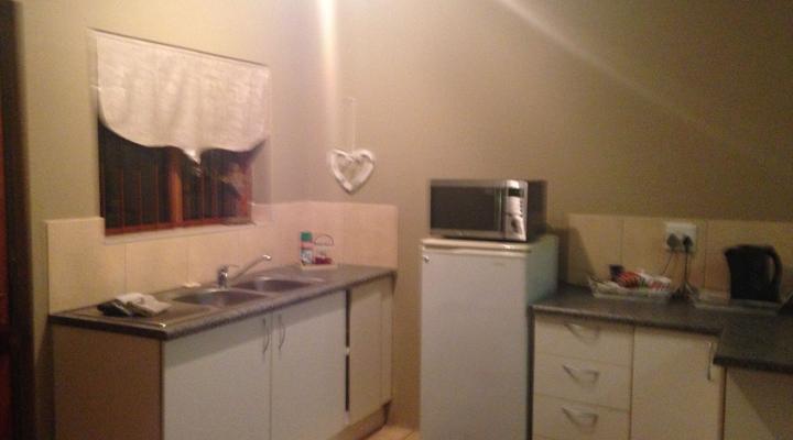 Summer Grace Guest Cottage