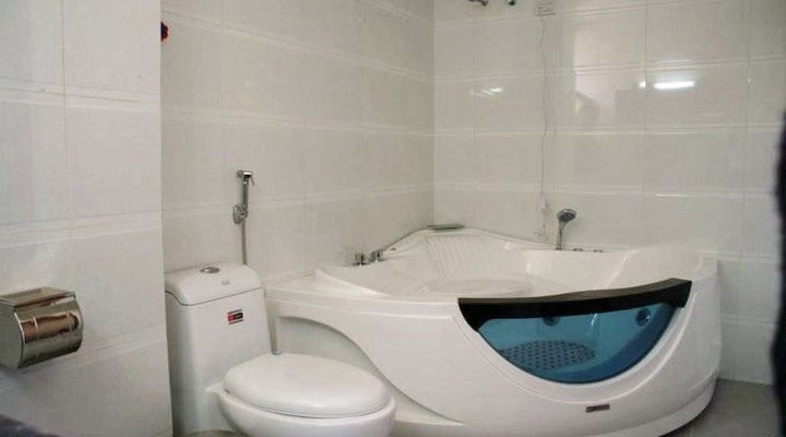 Ararat Hotel
