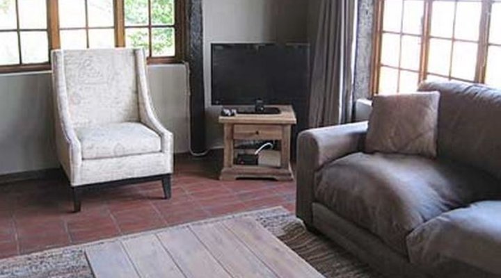 Over The Edge Cottage 1